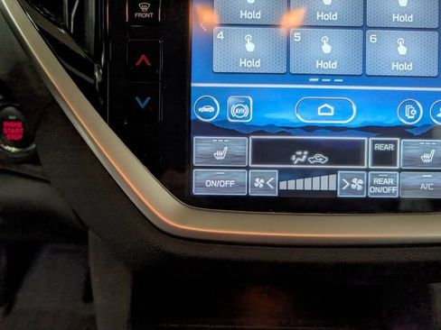 Used 2023 Subaru Ascent Premium w/ Convenience Package AWD/4WD image 22