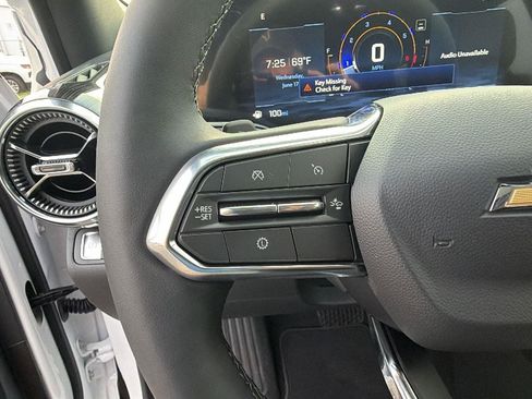 New 2026 Chevrolet Equinox LT w/ Safety and Technology Package FWD image 22