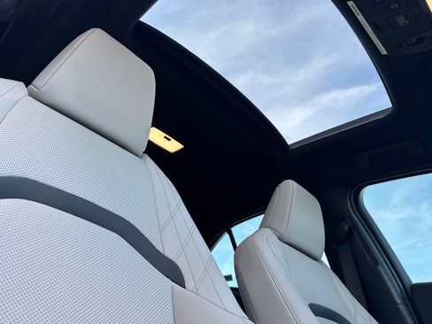 Used 2025 Lexus UX 300h FWD w/ Accessory Package (Z1) image 20