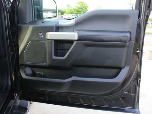 Used 2015 Ford F150 Lariat w/ Equipment Group 501A Mid AWD/4WD image 29