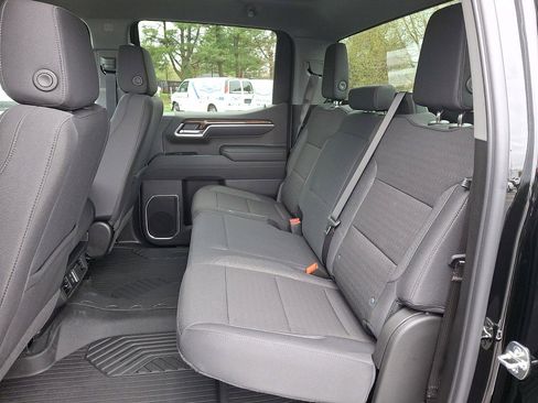 New 2026 Chevrolet Silverado 1500 LT w/ Z71 Off-Road Package AWD/4WD image 13