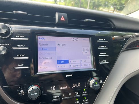 Used 2020 Toyota Camry LE FWD image 20