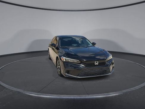 Used 2023 Honda Civic EX image 3