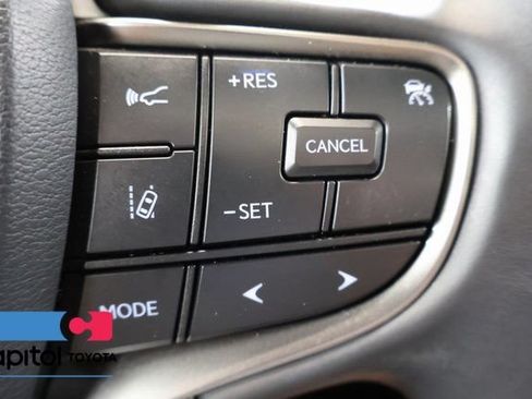 Used 2024 Lexus UX 250h FWD image 19