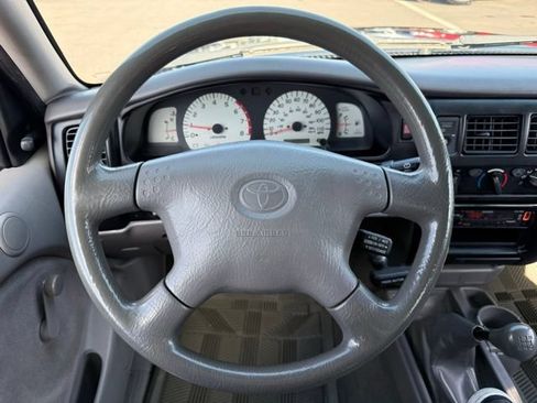 Used 2001 Toyota Tacoma 2WD Xtracab image 17