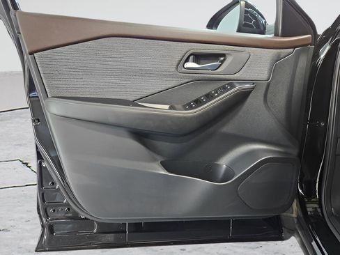 Certified 2023 Nissan Rogue SV AWD/4WD image 9