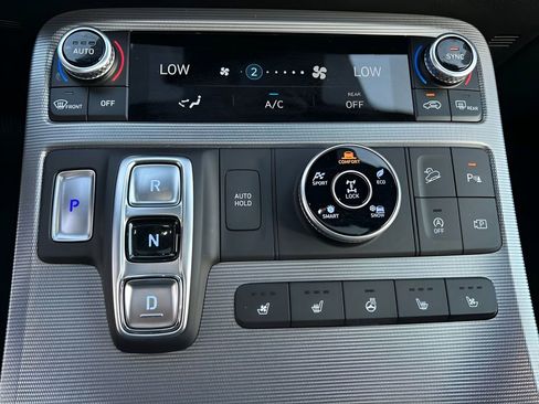 Used 2023 Hyundai Palisade Calligraphy image 29