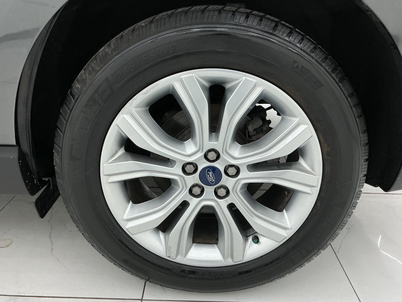 Used 2020 Ford Edge Titanium FWD image 45