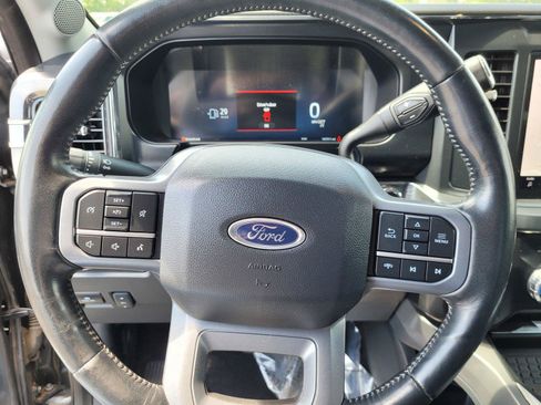 Used 2024 Ford F250 Lariat AWD/4WD image 34