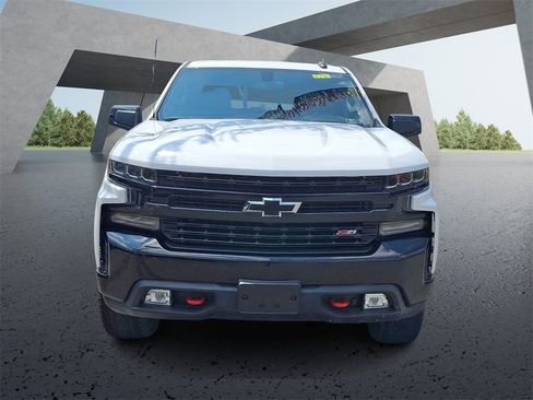Used 2019 Chevrolet Silverado 1500 LT Trail Boss image 2