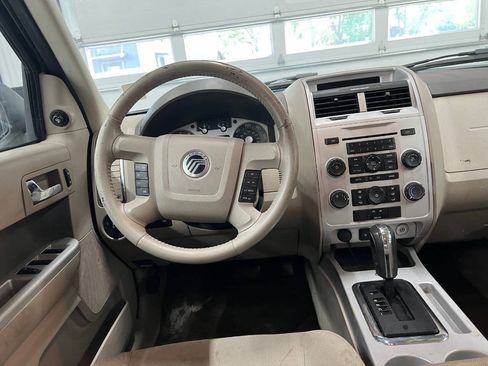 Used 2010 Mercury Mariner 4WD image 8