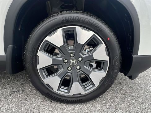 New 2026 Honda Pilot Touring image 11