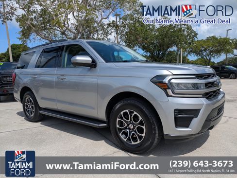 Certified 2022 Ford Expedition XLT AWD/4WD image 1