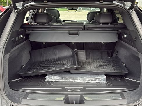 Certified 2025 Cadillac Lyriq Luxury w/ LPO, Floor Liner Package AWD/4WD image 30