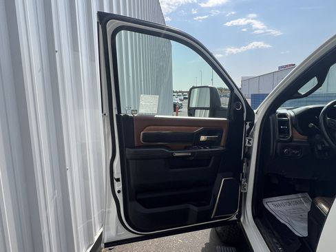 Used 2024 RAM 3500 Limited w/ Towing Technology Group AWD/4WD image 13