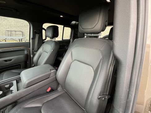 Certified 2024 Land Rover Defender 110 X-Dynamic SE image 13
