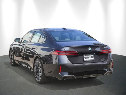 New 2026 BMW 530i w/ M Sport Package RWD image 4