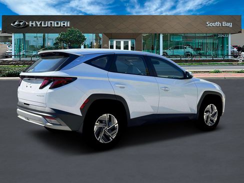 New 2026 Hyundai Tucson Blue SE image 8