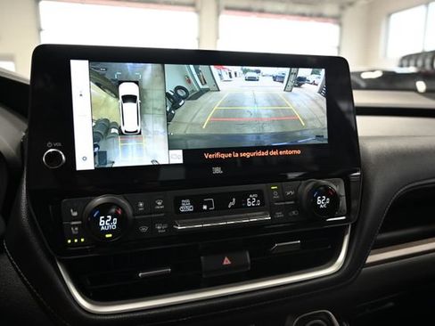 Certified 2024 Toyota Grand Highlander AWD image 17
