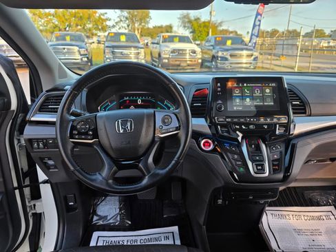 Used 2018 Honda Odyssey Elite image 19