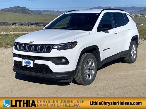 Used 2025 Jeep Compass Latitude AWD/4WD image 1