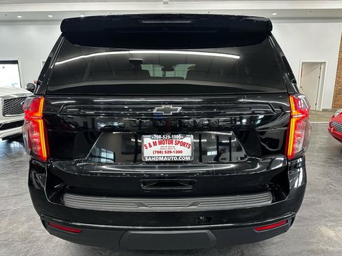 Used 2023 Chevrolet Suburban Z71 w/ Luxury Package AWD/4WD image 6