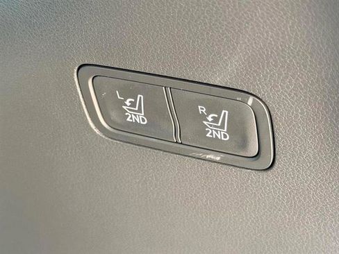 Used 2025 Hyundai Santa Fe SEL image 14