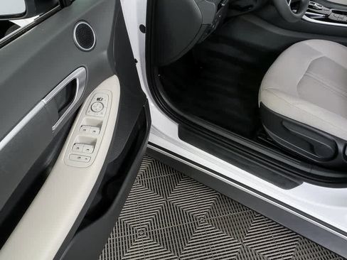 Used 2023 Hyundai Sonata SE image 7