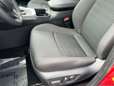 Used 2024 Toyota RAV4 SE w/ Weather & Moonroof Package image 19