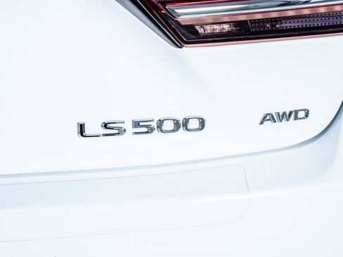 Used 2018 Lexus LS 500 F Sport w/ Accessory Package (Z2) image 30