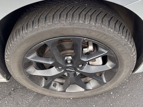 Used 2023 Chrysler Pacifica Touring-L w/ S Appearance Package image 25