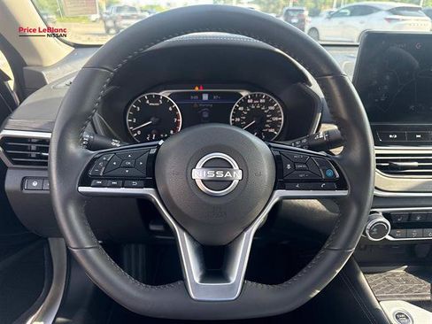 Used 2024 Nissan Altima 2.5 SV w/ SV Premium Package AWD/4WD image 20