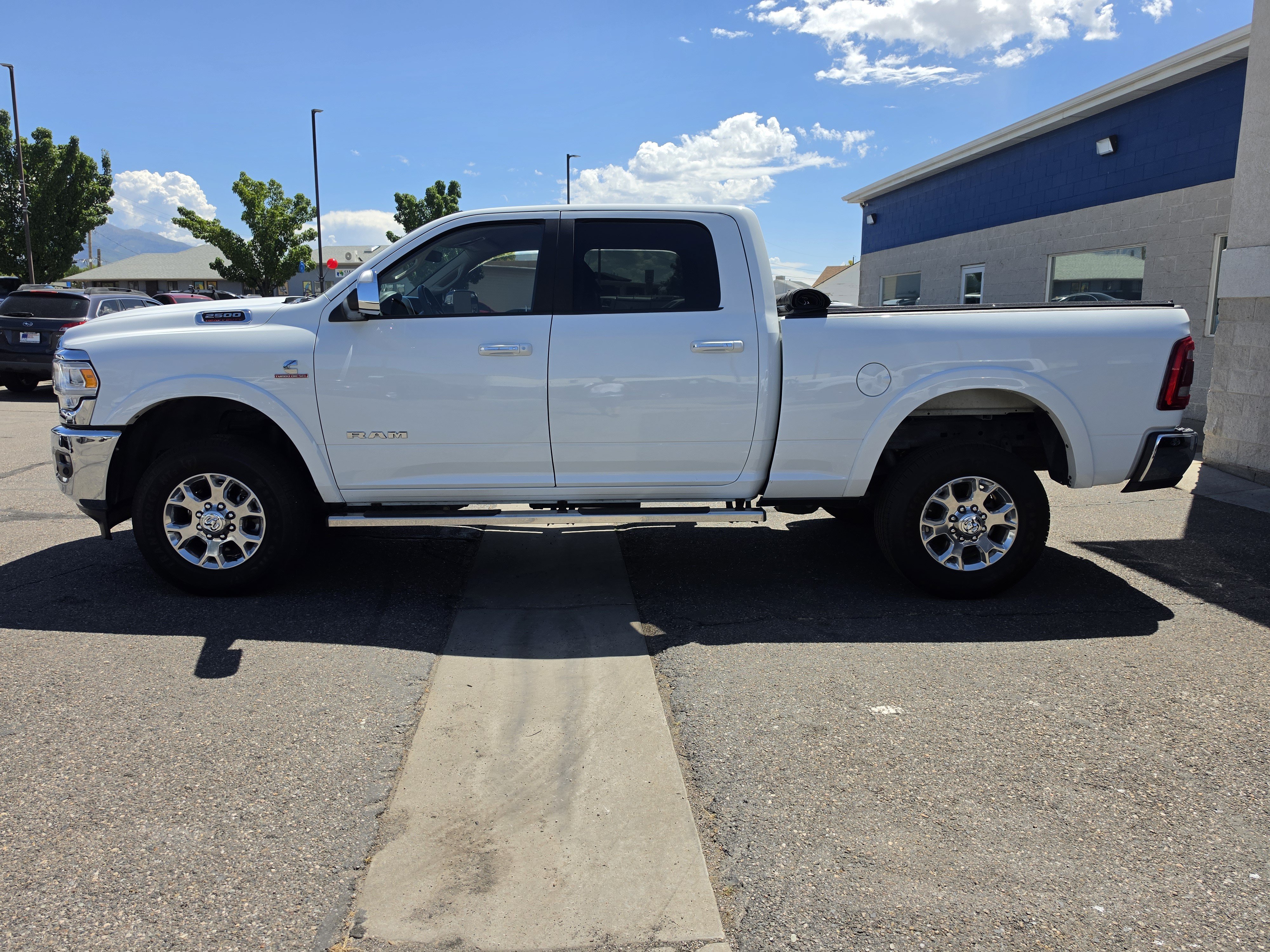 Used 2022 RAM 2500 Laramie AWD/4WD image 4