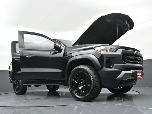 Used 2025 Chevrolet Colorado Trail Boss w/ Midnight Edition image 43