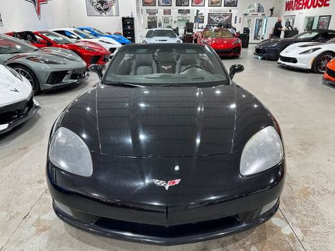 Used 2007 Chevrolet Corvette Convertible w/ Preferred Equipment Group RWD image 24