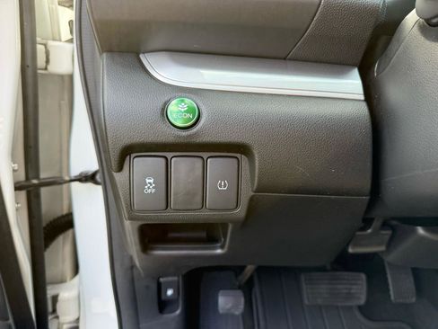 Used 2015 Honda CR-V LX image 25