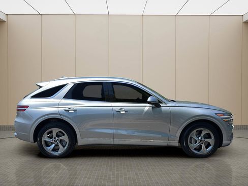 Certified 2026 Genesis GV70 2.5T AWD/4WD image 6
