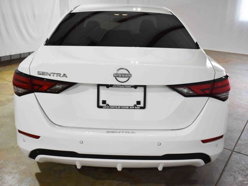 Used 2024 Nissan Sentra S image 8