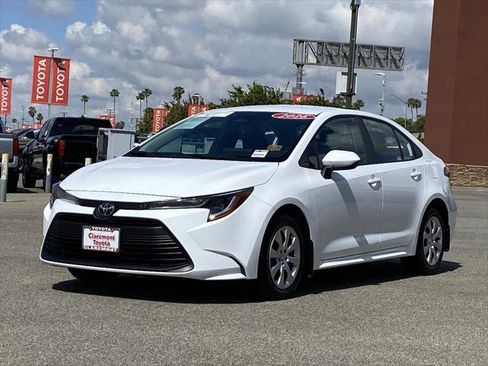 Certified 2026 Toyota Corolla LE FWD image 39
