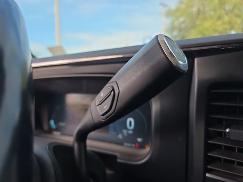 Used 2023 Ford F450 Lariat image 26