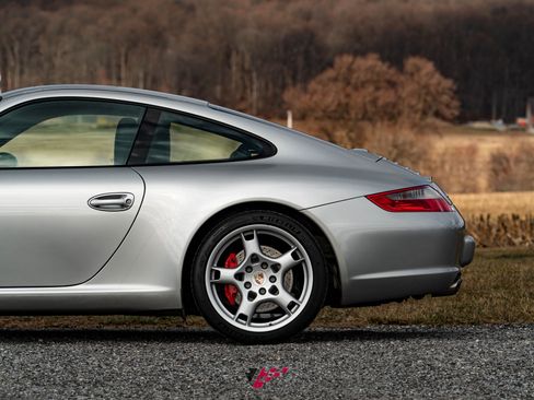 Used 2005 Porsche 911 Carrera S image 12
