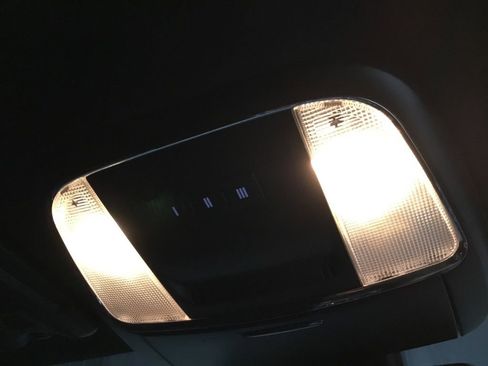 Used 2022 Dodge Charger R/T w/ Blacktop Package image 29