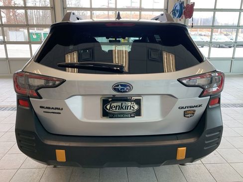 Used 2022 Subaru Outback Wilderness image 14