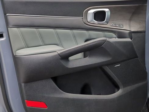 Used 2024 Kia Sorento SX Prestige w/ Sage Leather Package AWD/4WD image 15