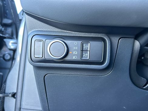 Certified 2025 Ford Explorer Active image 30