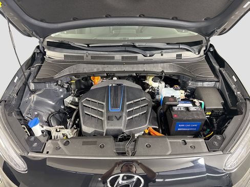 Used 2023 Hyundai Kona SE w/ Cargo Package image 39