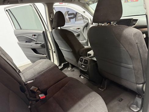 Used 2020 Honda Pilot EX image 48