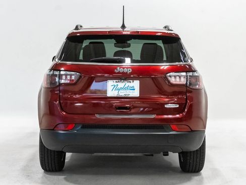 Used 2022 Jeep Compass Latitude FWD image 26