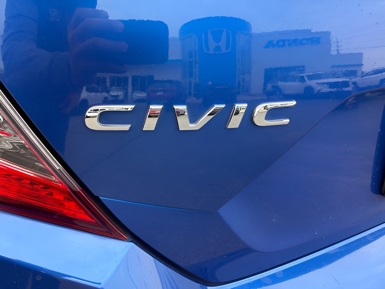 Used 2018 Honda Civic EX image 11