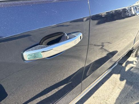 Used 2022 GMC Sierra 1500 Denali AWD/4WD image 12